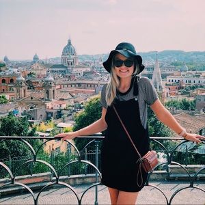 Meet your Posher, Libby